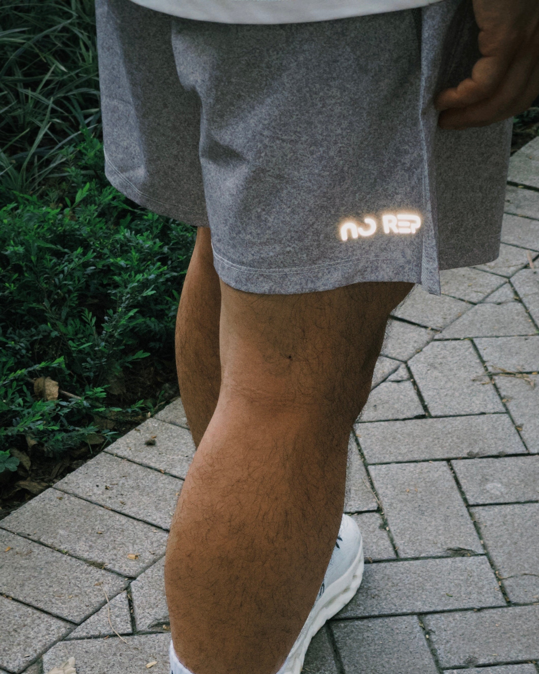 7" Training Performance Shorts with Reflective Logo